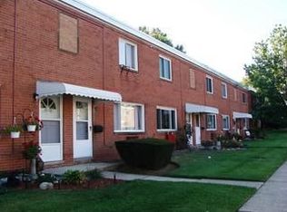 1537 Severn Ln, Wickliffe, OH 44092