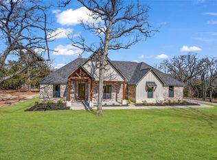 1064 Arbor Vista Dr, Azle, TX 76020