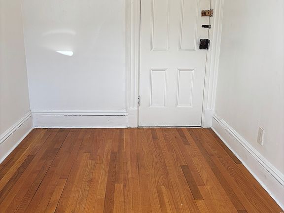 5th image of 181 Rogers Ave #2