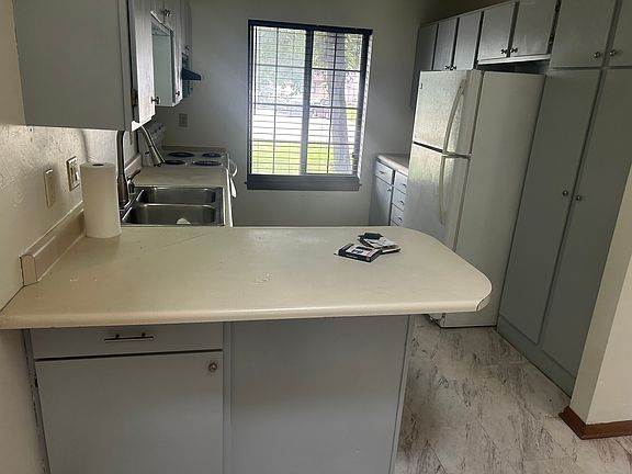 4th image of 2835-37 Aquarius Rd #2835