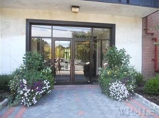 77 Bronx River Rd APT 2A, Yonkers, NY 10704