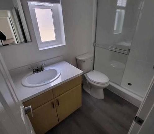 3rd image of 4949 Tyrone Ave #11B