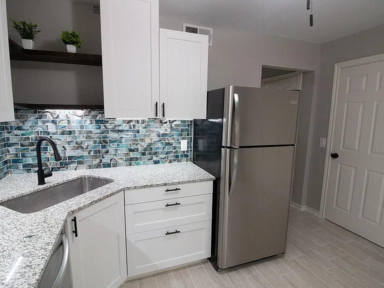 114 Scofield Ave #109 — Photo 2