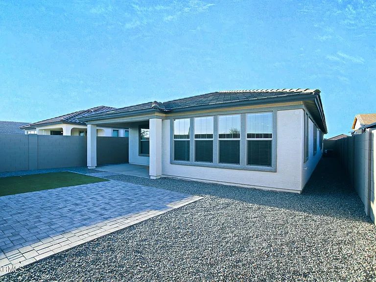 879 W Finch Dr — Photo 25