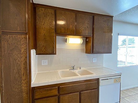 4th image of 15735 Blaine Ave APT 13