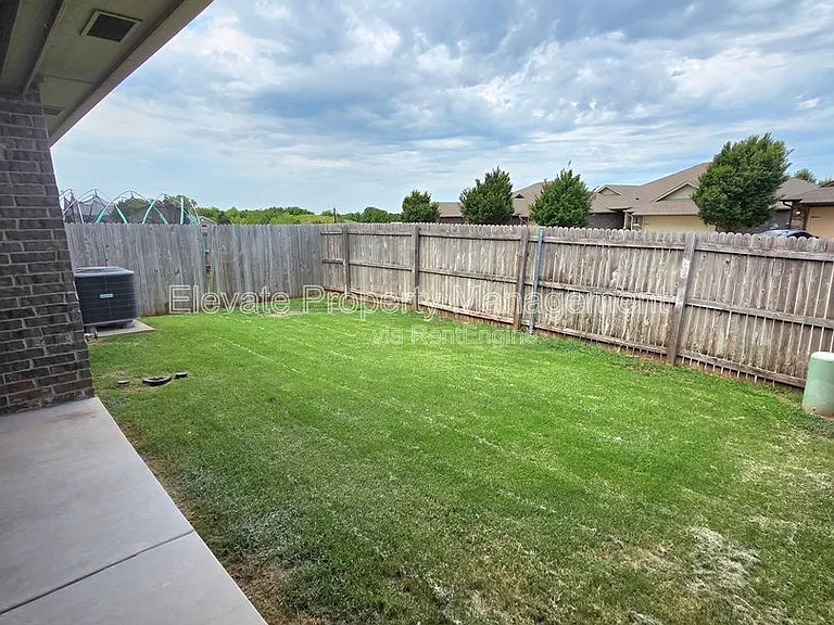 2301 Kintyre Rd — Photo 20