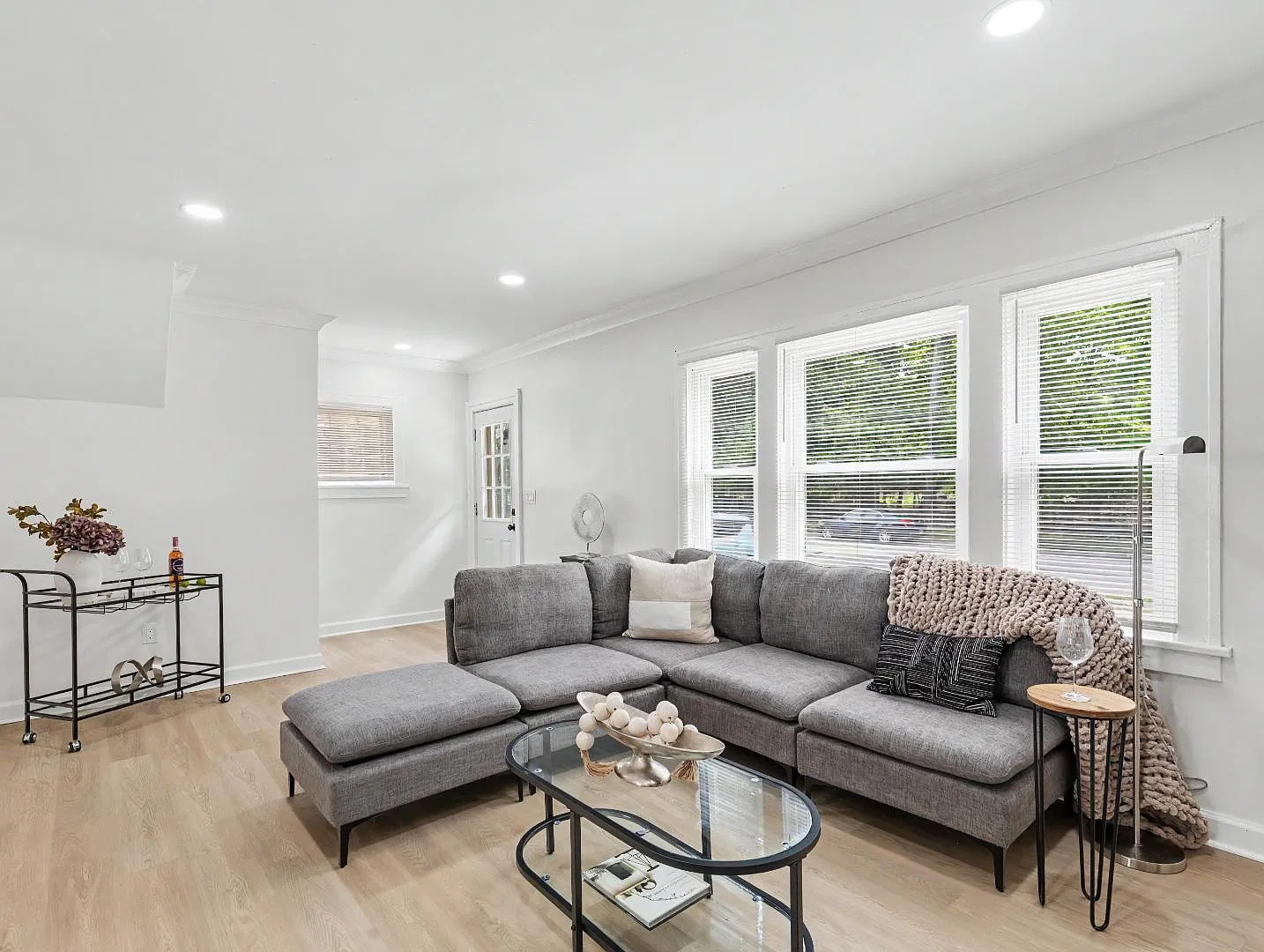 4802 Edgepark Dr — Photo 4