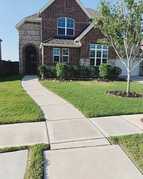 1st image of 7407 Woodward Springs Dr