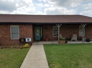 1200 S 3rd St, Canadian, TX 79014