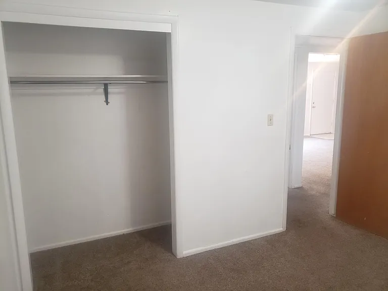 637 N 300 E — Photo 7