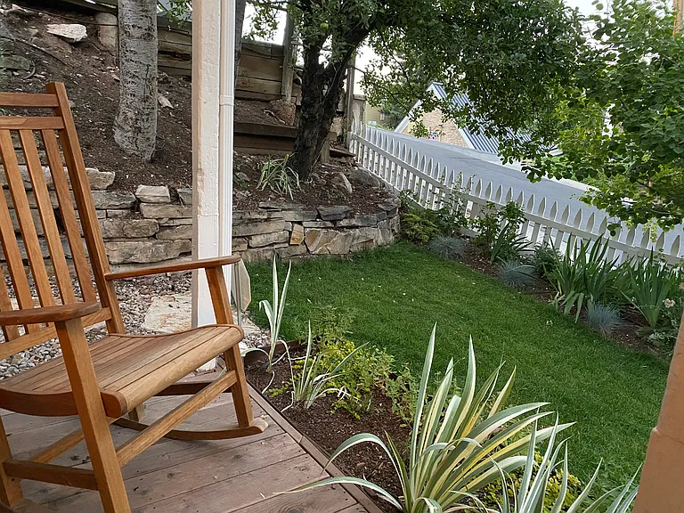 109 Woodside Ave — Photo 8