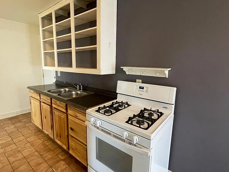 620 Oak St #3 — Photo 4