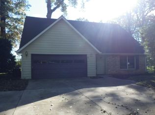 1501 W Tree Ln, Muncie, IN 47302