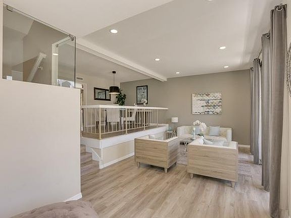 3rd image of 14 Kialoa Ct