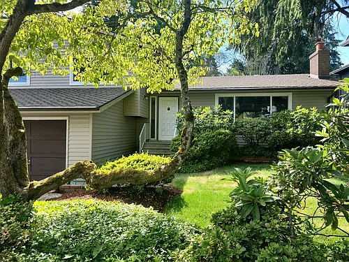 7509 42nd Ave NE Photo 1