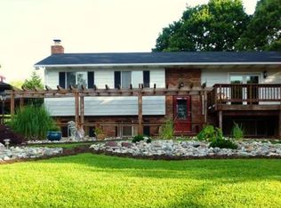 122 Sunset Dr, Annapolis, MD 21403