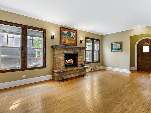 4th image of 9510 Congress Park Ave