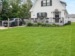 1519 4th Ave W, Williston, ND 58801