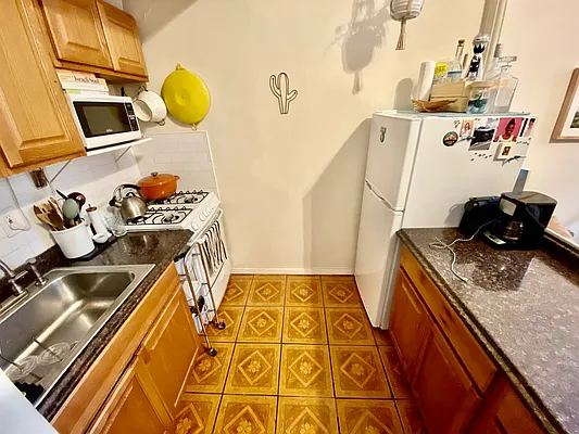 Rented by Realty Nerd | media 5