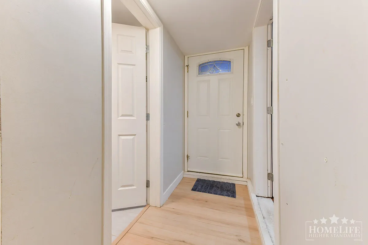 Building Photo - 7437 Garfield Dr #BASEMENT