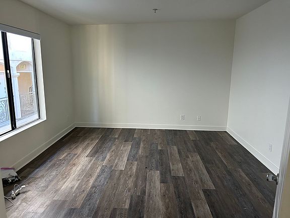3rd image of 8815 Cynthia St #301