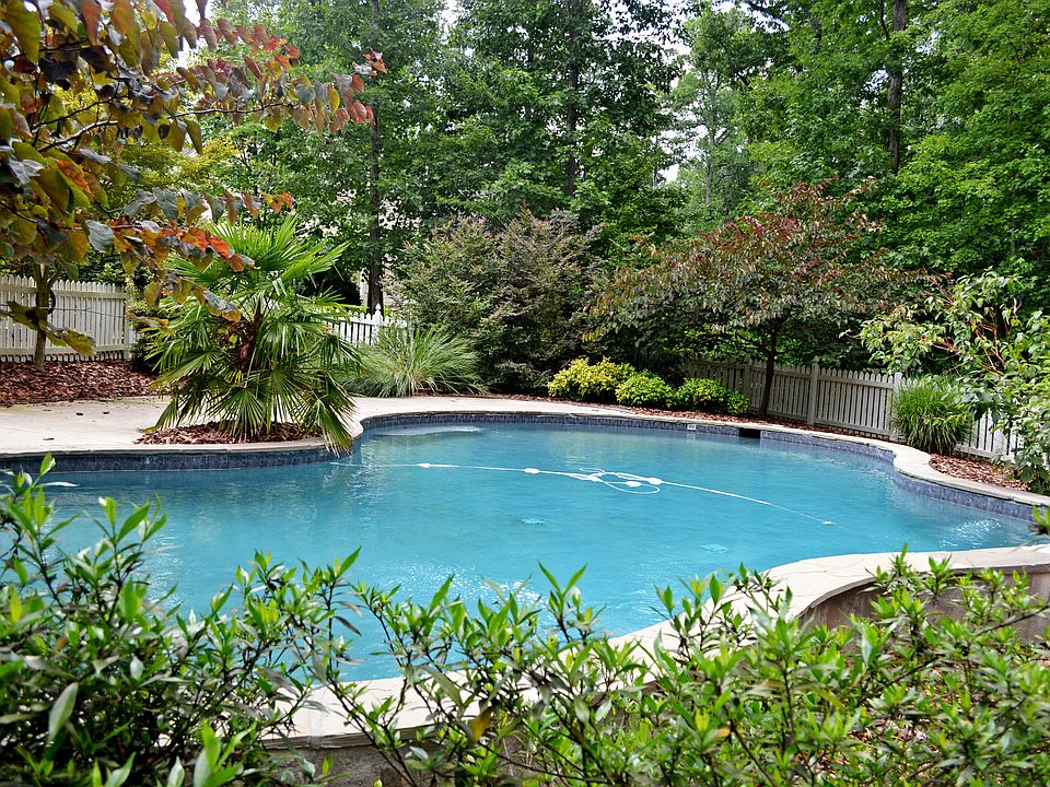 Salt Water Pool!