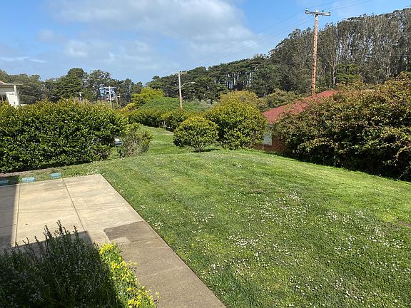 5th image of 754 Portola St APT A