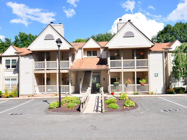 33 Langdon Court APT E203, Berlin, CT 06037