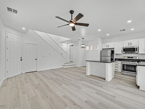3rd image of 9148 Watermelon Seed Ave
