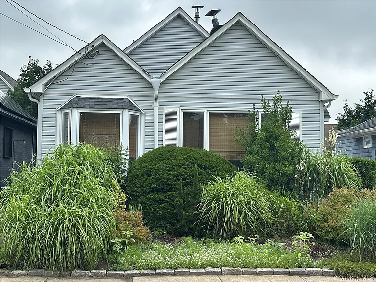 132 Coronado St — Photo 1