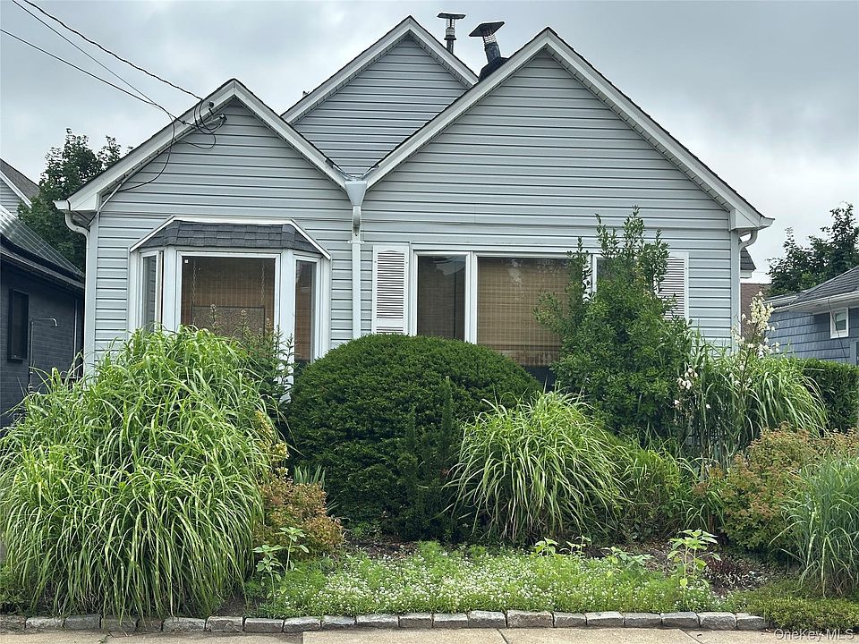 1st image of 132 Coronado St