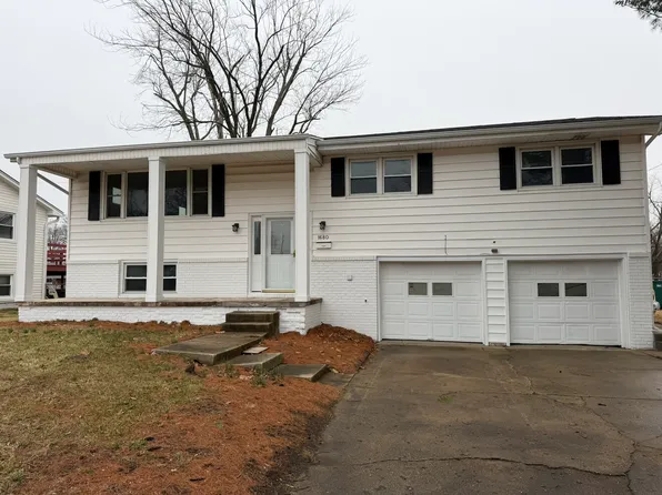1680 N Oakcrest Ave, Decatur, IL 62526