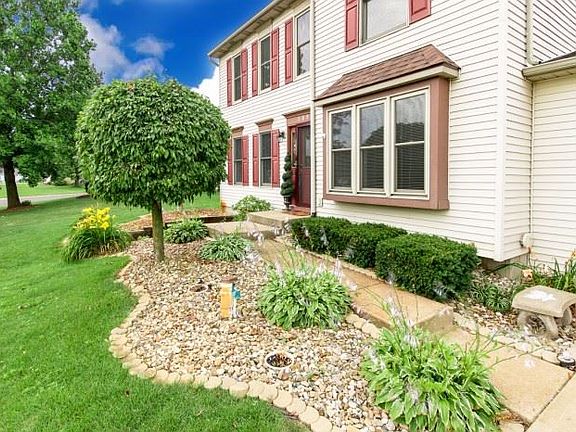 3rd image of 10518 Brookston Dr E