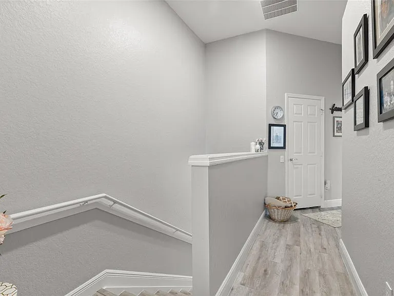 15048 Bellinkoff Ln — Photo 16