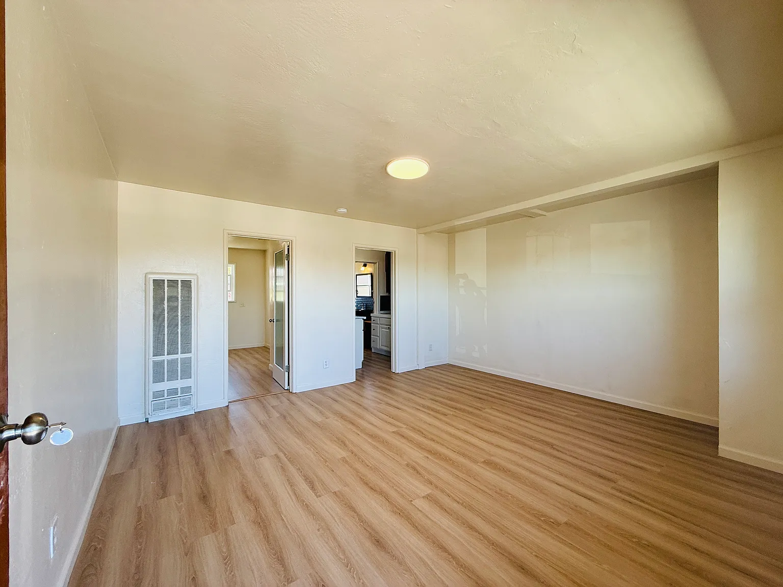 1 bed, 550 sqft, $1,700 — Photo 3