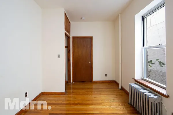 Rented by Mdrn Residential | media 2