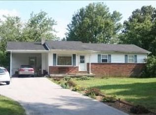 131 Lee Dr, Crossville, TN 38555