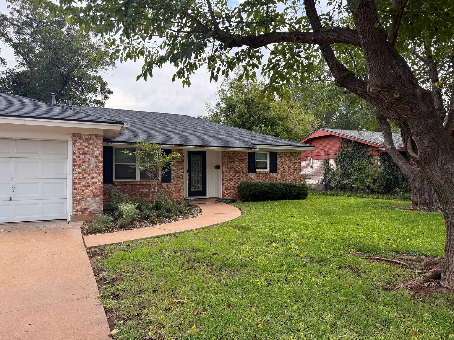 3 bed, 1429 sqft, $2,895 — Photo 2