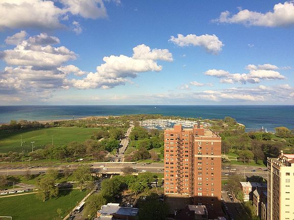 5th image of 4343 N Clarendon Ave APT 2706