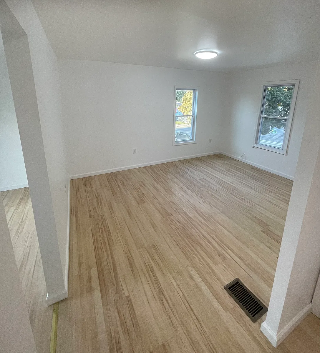 Building Photo - 1193 Lyell Ave #1