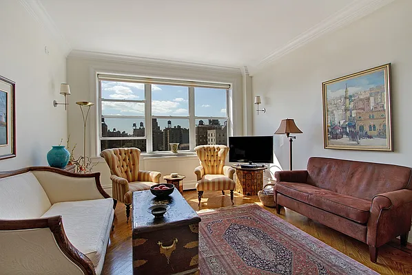 Rented by Corcoran | media 18