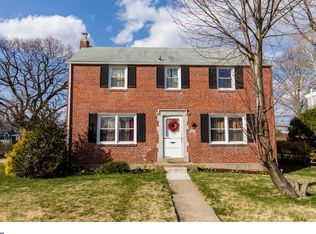 407 Twin Oaks Dr, Havertown, PA 19083