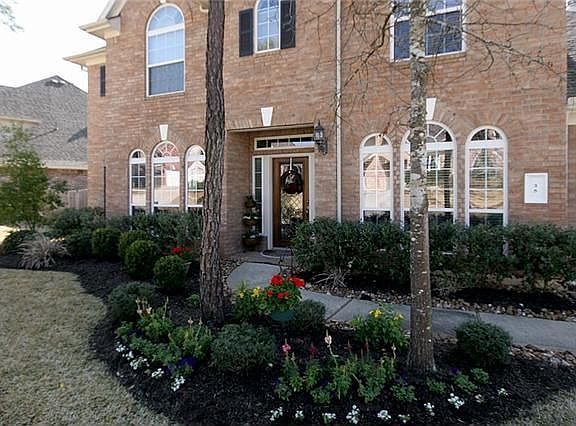2nd image of 35 N Scribewood Cir