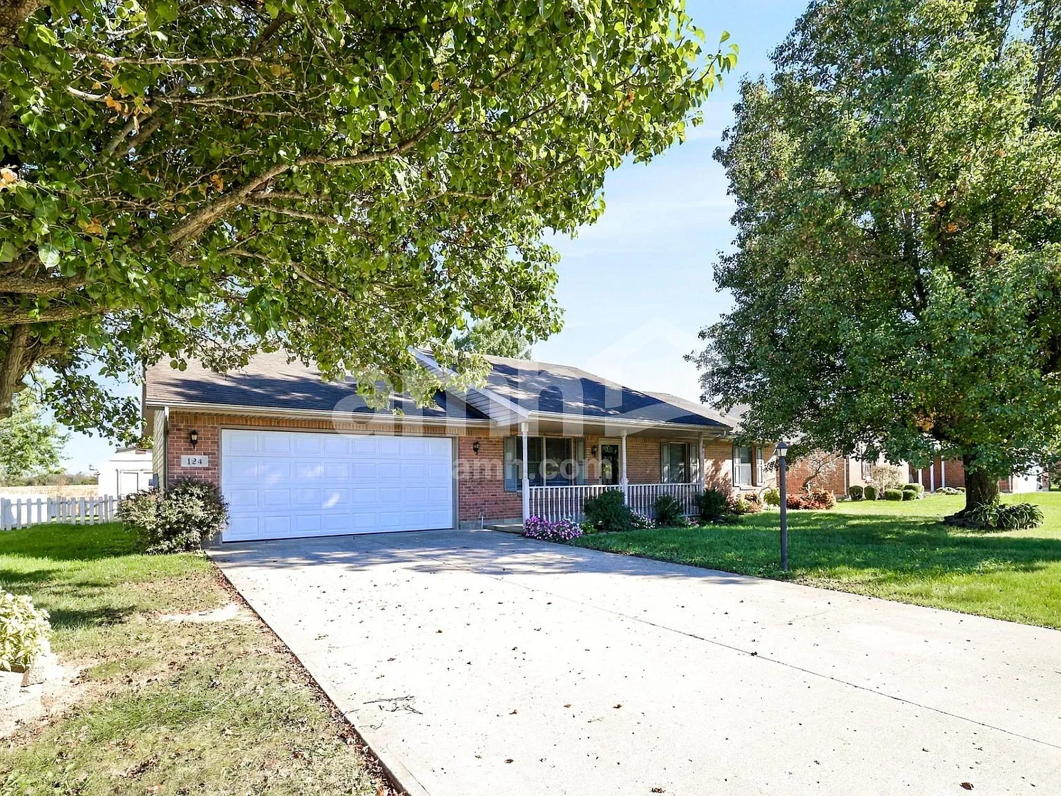 3 bed, 2.0 bath, 1688 sqft, $2,270 — Photo 1