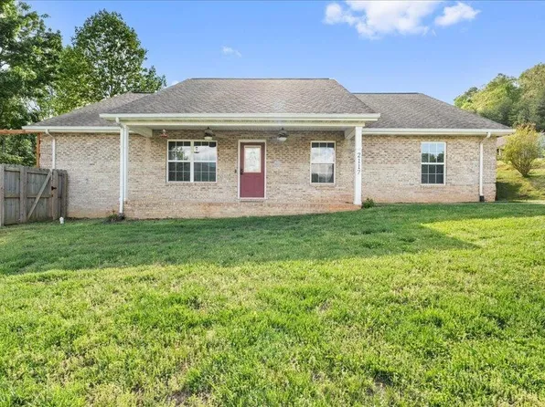 2117 James McMillian Dr, Maryville, TN 37803