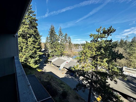3rd image of 6352 137th Pl NE APT 255