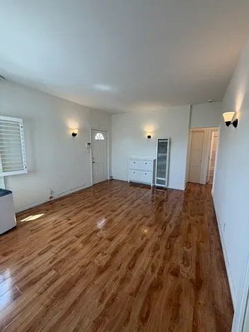 839 N Alexandria Ave — Photo 7