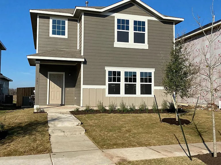 303 Charter Oak Dr — Photo 1