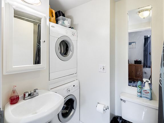 3rd image of 303-5 S 11th St #13
