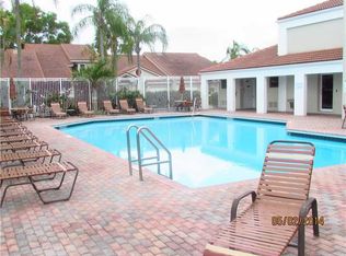 7568 Pinewalk Dr #170, Margate, FL 33063